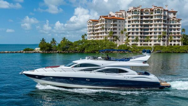 Yacht - 82 Foot