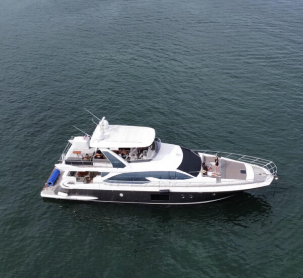 Yacht – 66 Foot